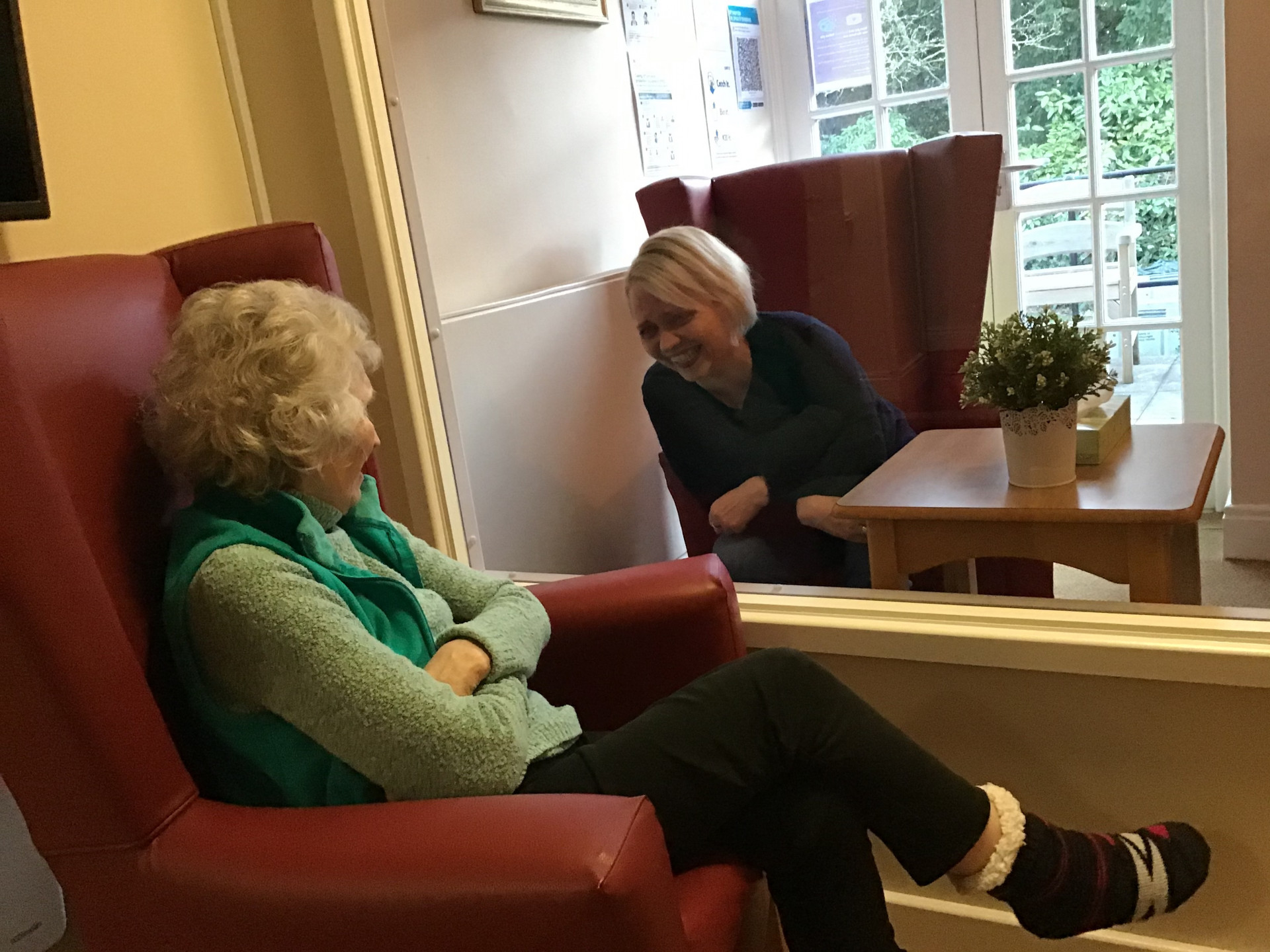 Dedicated, Covid-safe indoor visiting suite opens at Broadwater Lodge care home
